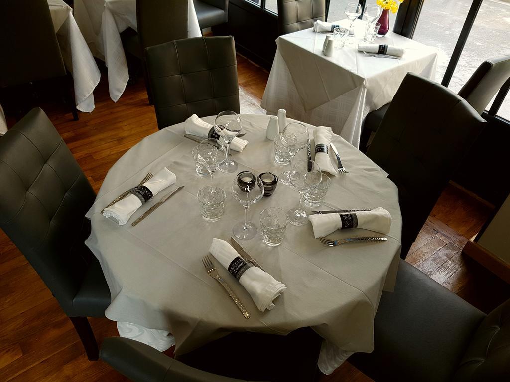 Hostellerie Normande Houlgate Bagian luar foto